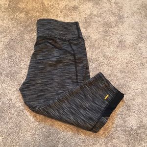 Lucy -lucypowermax workout capris